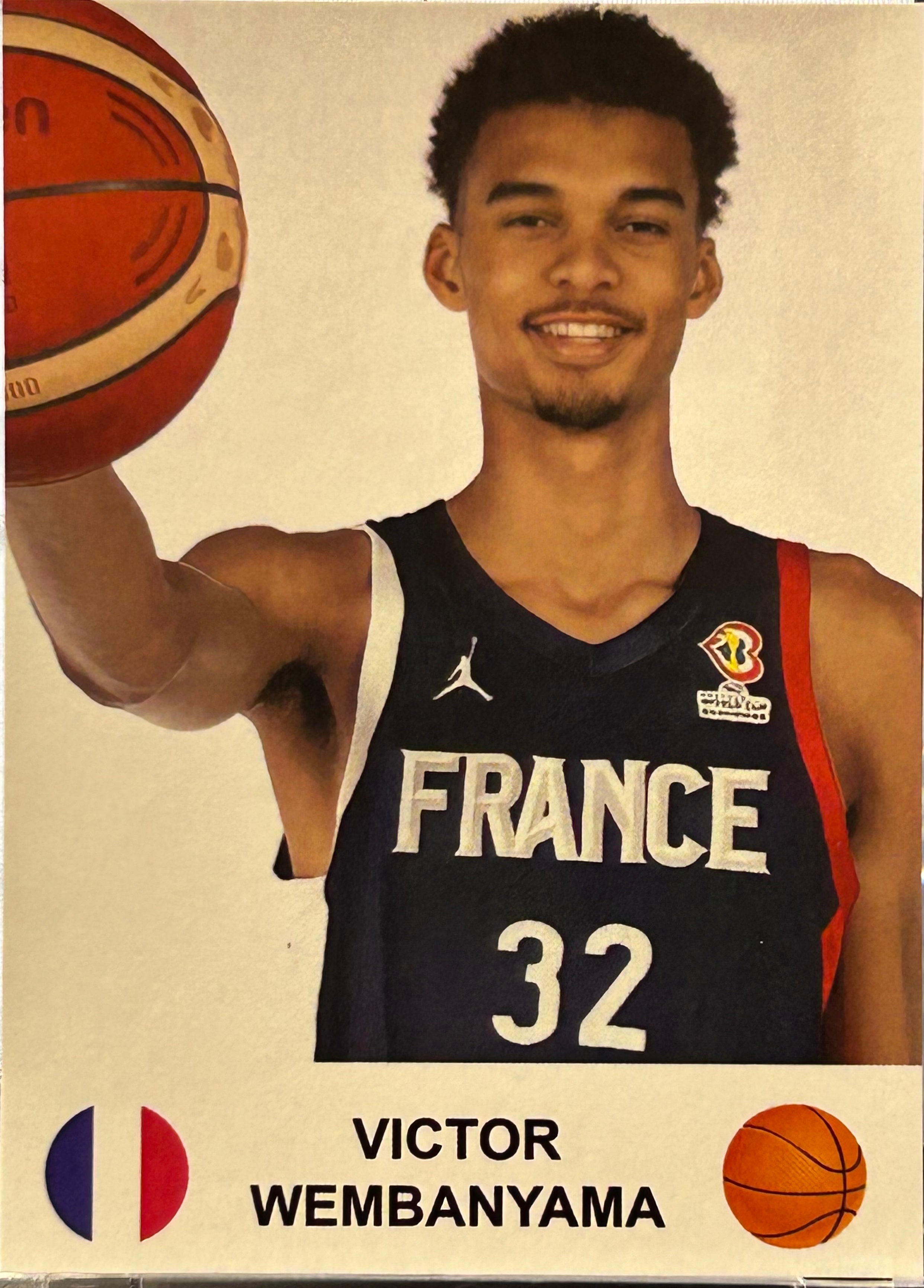 2022 Victor Wembanyama #4 Les Perspectives Phenomenales (French Card)